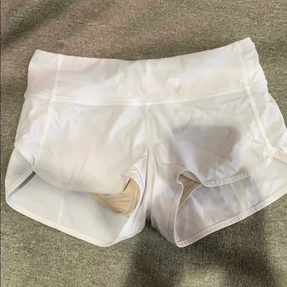 Lululemon Speed Up Shorts Size 2 Inseem 2.5